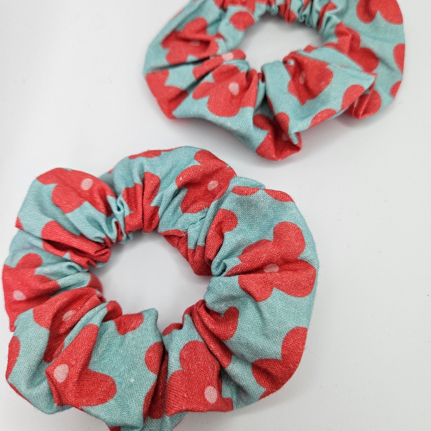 little flower scrunchie