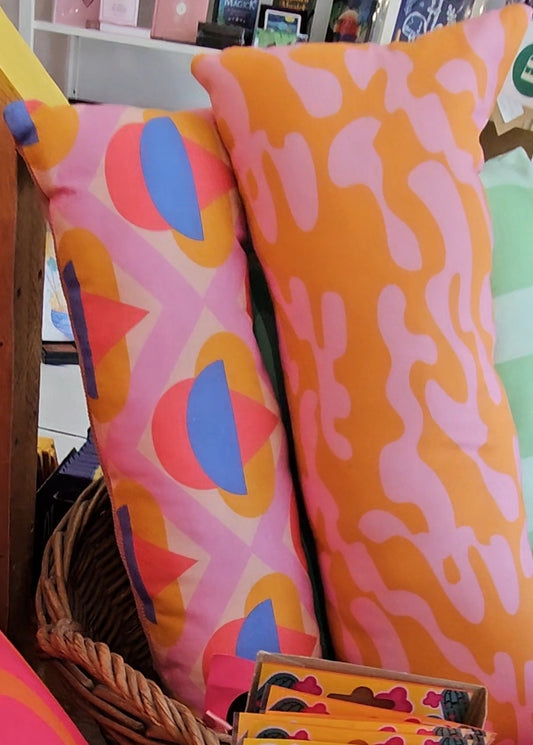 Squiggle Throw pillow