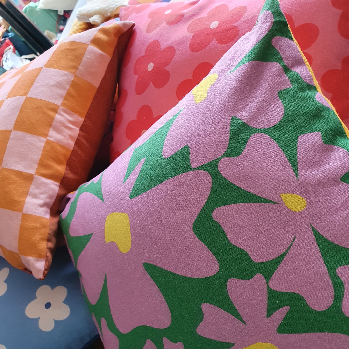 Purple daisy cushion