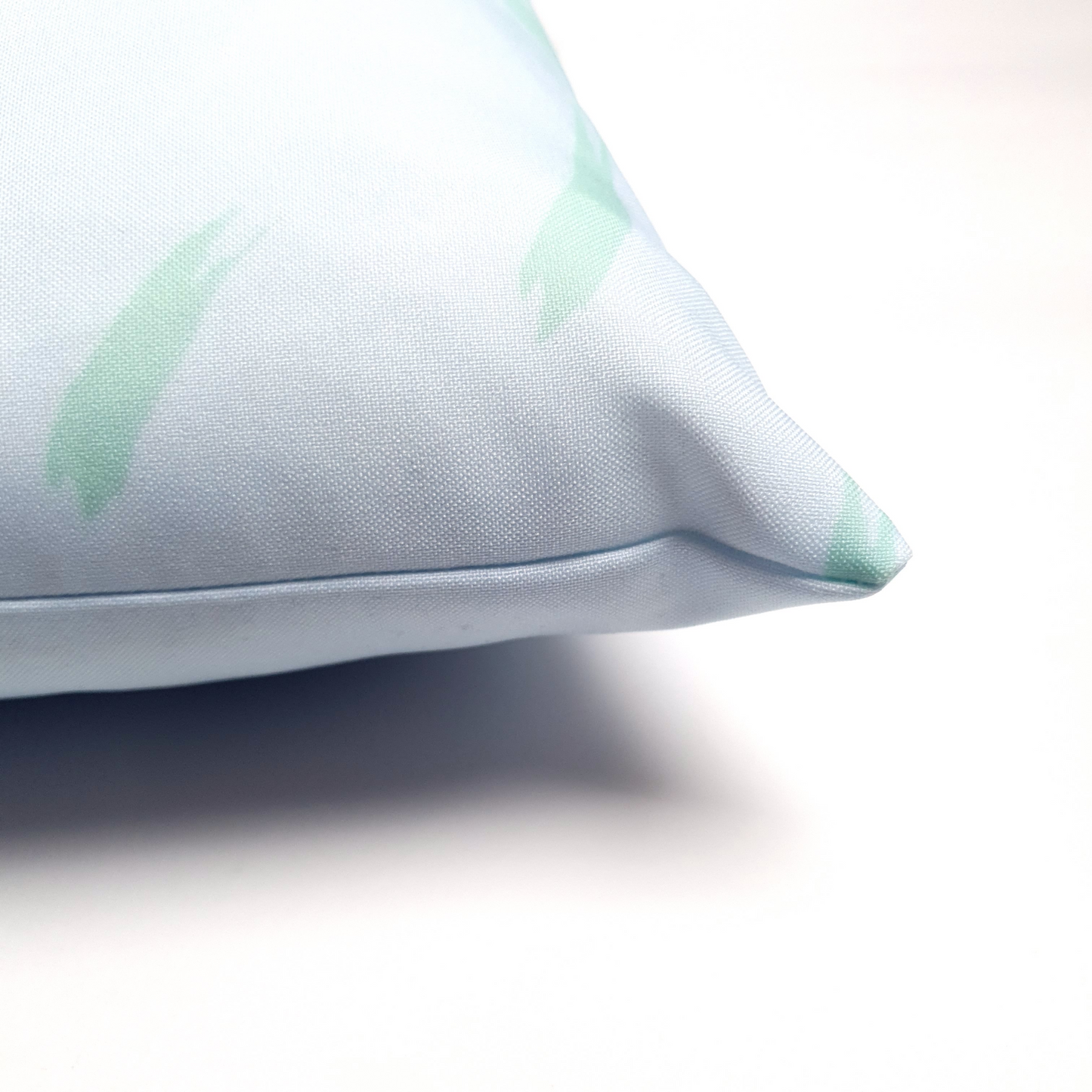 Brush effect- Cushion
