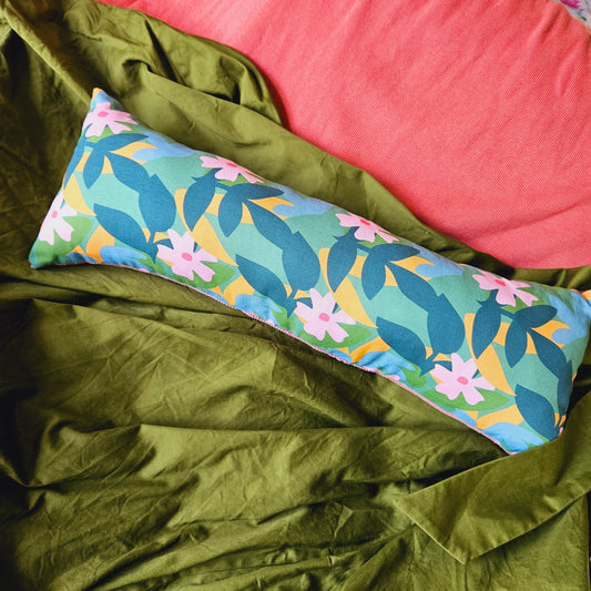 Daisy green Throw pillow