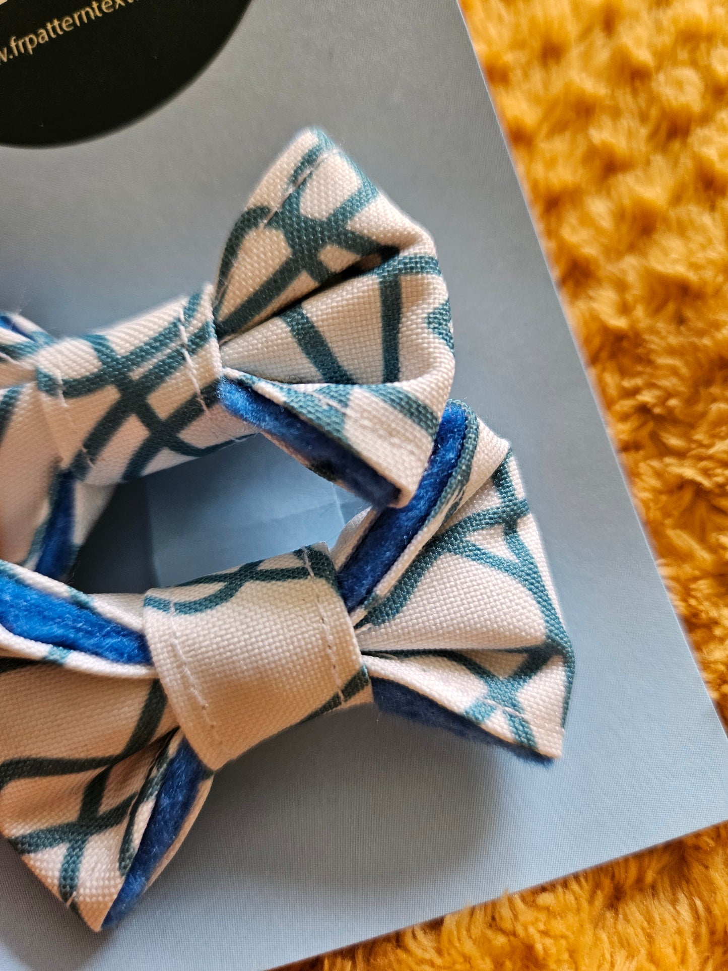 Bow clips - abstract shapes